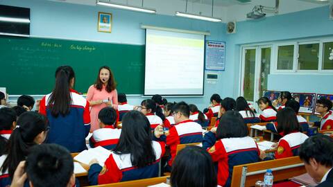 Cô Lưu Thị Loan gây ấn tượng với buổi thi GVG cấp Thành phố môn Lịch sử
